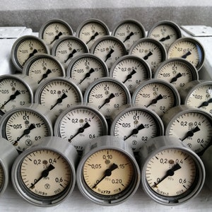 5 pcs.USSR Vintage Pressure Gauges Steampunk Lamp Parts Industrial Manometers Industrial Art Projects Funky Lamp Parts Made 1980s.