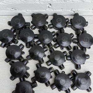 Caja de conexiones eléctricas de pared industrial vintage con 4 salidas Precio por 1 pieza.