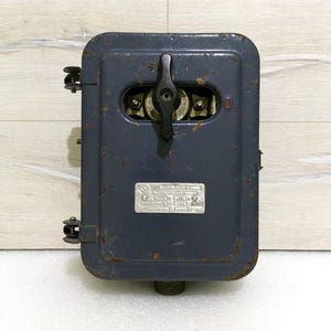 Industrial Light Switch Rotary Power Switch Light Breaker Steampunk Switch Bunker Power Breaker Vintage USSR Made 1980s.