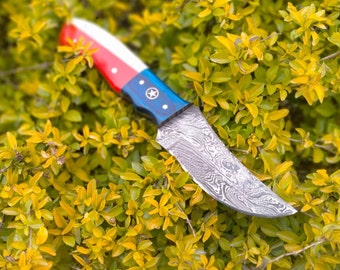 Handmade Personalized Knife Damascus Forged Hunting Knife Texas Flag Handle Bone Wood Handle Camping Knife W/Leather Sheath Gift for Man USA