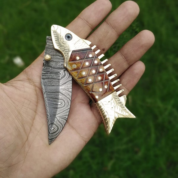 Unique Handmade Golden Fish Engraved Pocket Knife Damascus Folding Knife Bone Handle 4 Inch Knife For Gift Leather Pouch