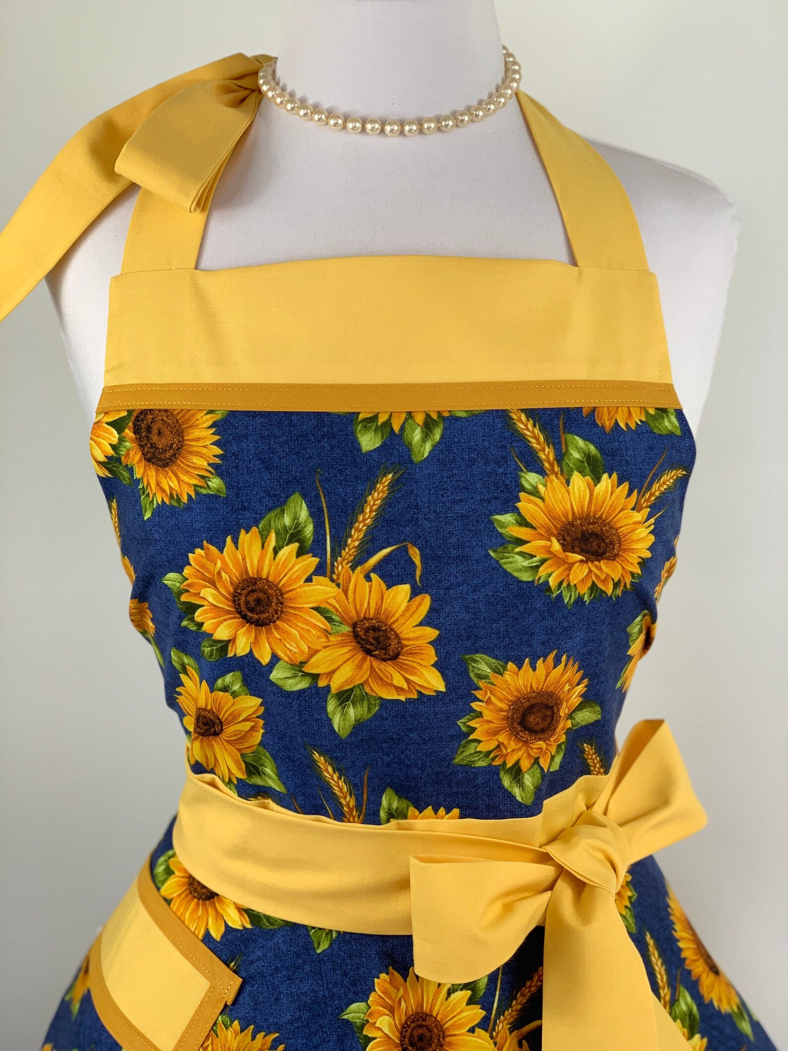 apron for girlfriend