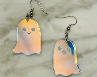 Irisierende Geist Ohrringe - Lasergraviertes Acryl, Halloween Schmuck