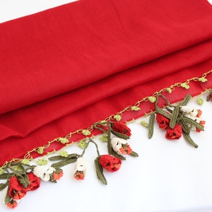 Handgefertigter Roter Scarlett Schal mit Handgefertigten Häkelblumen - 100% Cotton Delight!