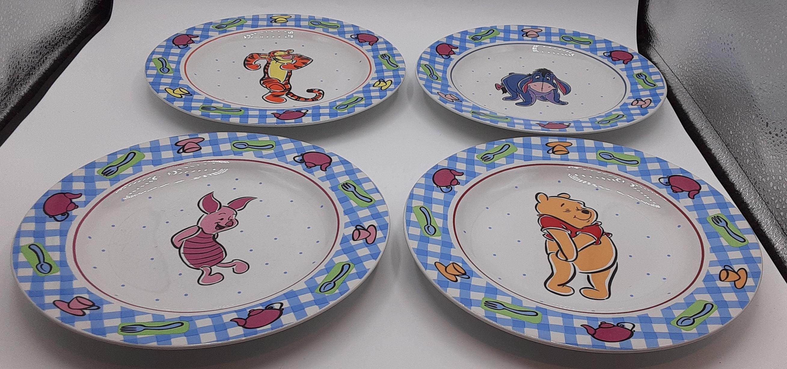   THE Winnie the Pooh　プレート Zrike, Winnie the Pooh Daisy Chain | Replacements, Ltd.