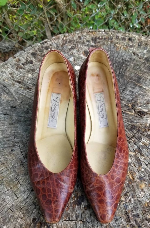 Vintage Alamlfi Rangoni Vintage Leather Crocodile Pumps  display picture 3