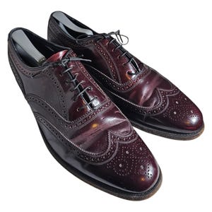 Florsheim Men’s Burgundy Leather Wingtip Oxfords Size 12D Vintage Florsheim Lexington Burgundy Leather Wing-Tip main image 2