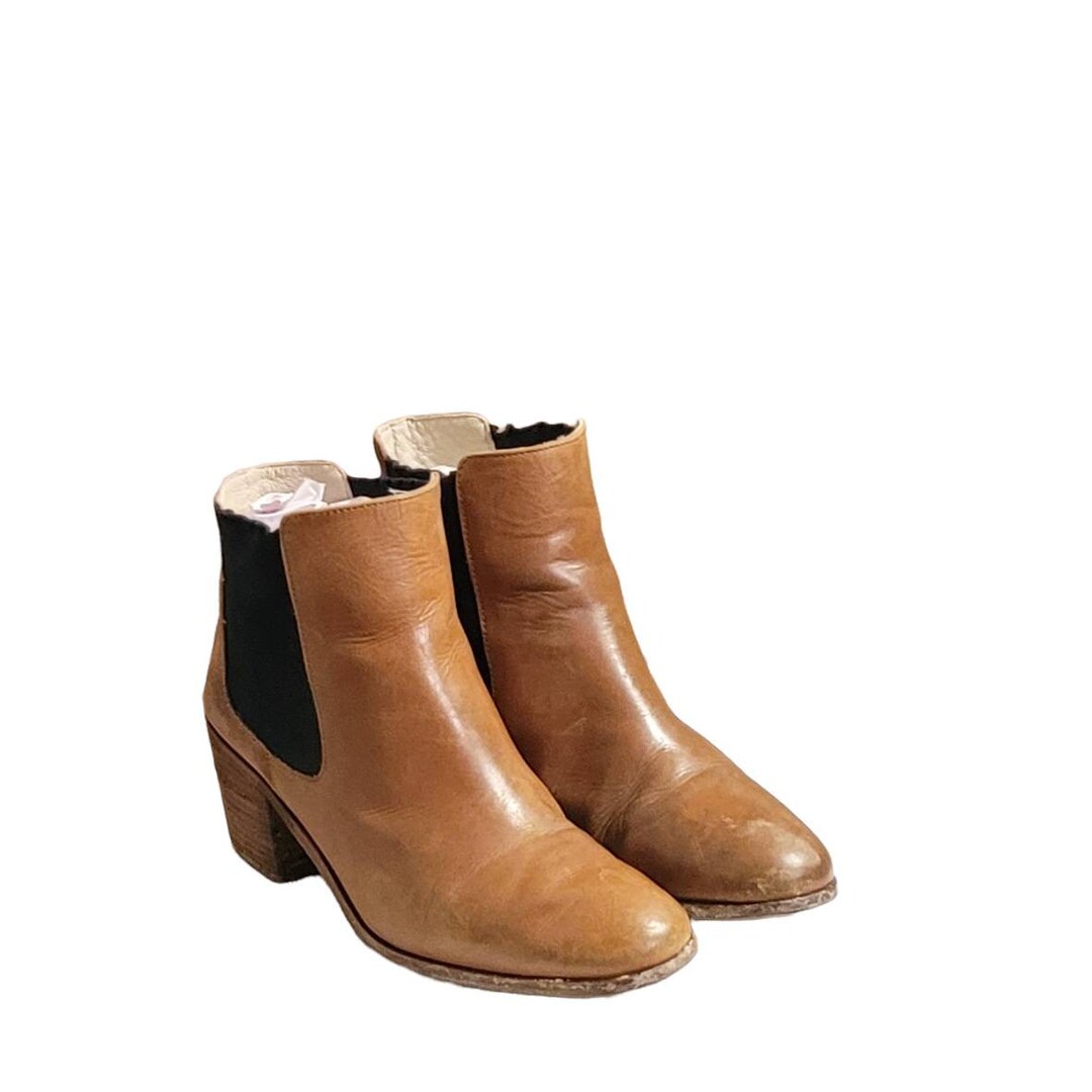 boden navy ankle boots