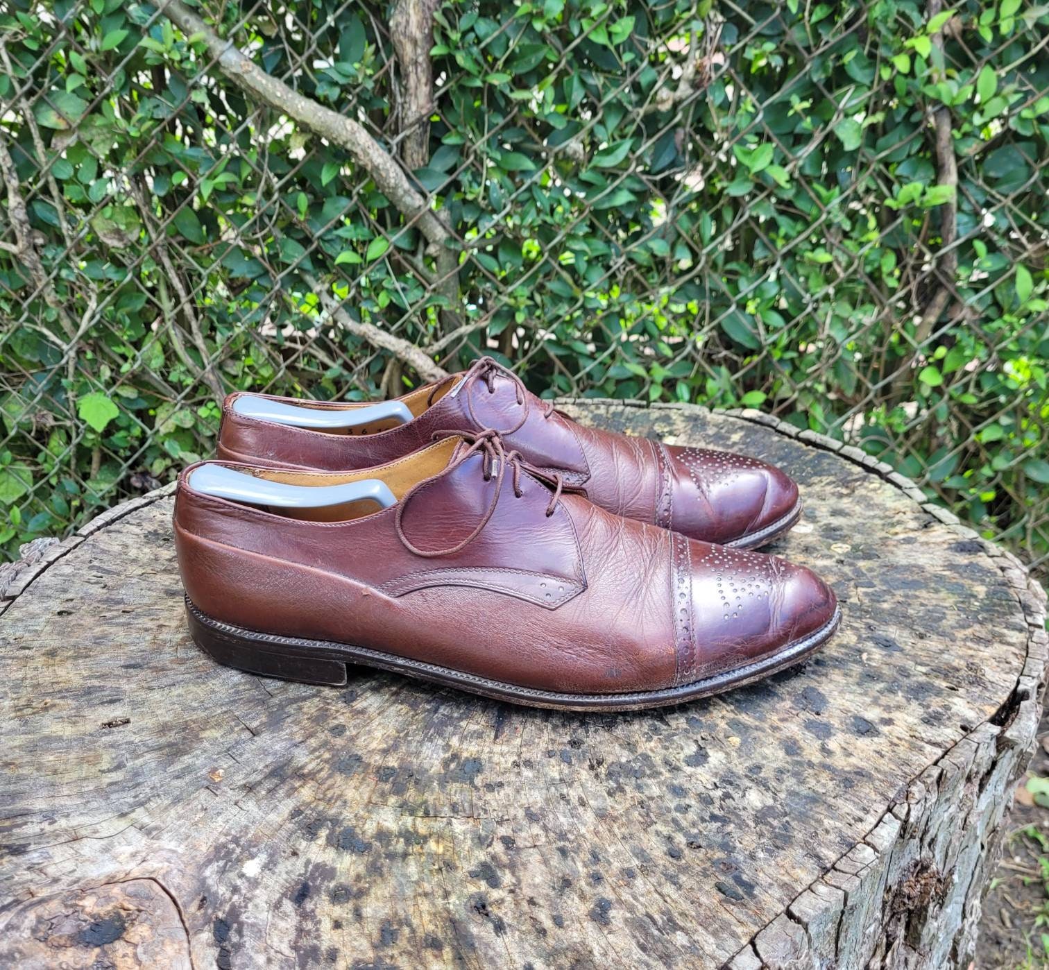 Vintage Johnston & Murphy Cellini Brown Leather Brogue Shoes  display picture 2