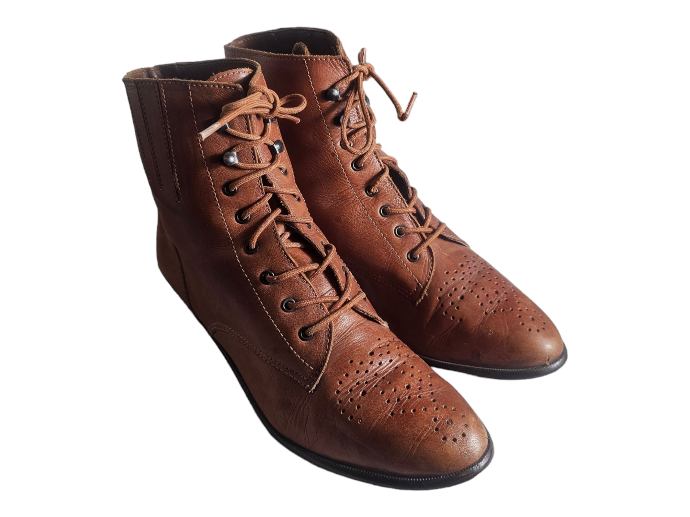 Vintage Brown Leather Tall Ankle Boots by Hunt Club Size 8.5  display picture 3
