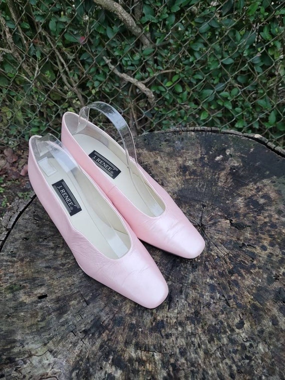 Women Vintage Leather Pink Pumps By J. Renee' Size