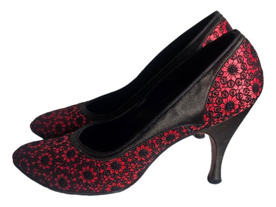 MARTINIQUE Custom Made Red and Black Fabric Pumps… - image 6