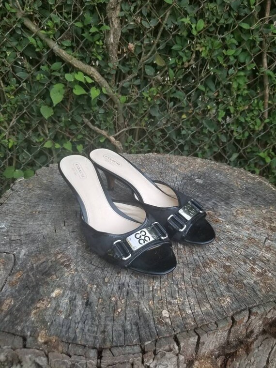 Sz 10 Coach Isla kitten heel slides