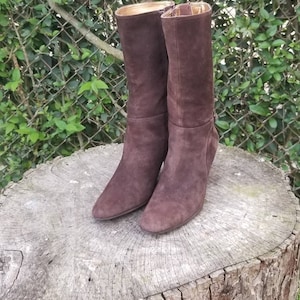 Sz 6.5 Vintage Ankle High Heel Boots/ Brown Zipper Boots Suede Leather From The 90s