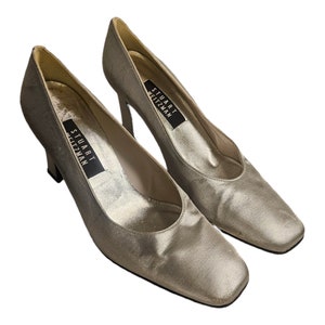 Stuart Weitzman Pumps Size 9B Silver Slip On Wedding Shoes Formal