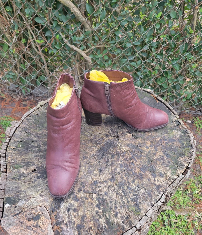 Nine West Vintage Chunky Heel Ankle Booties/Genuine Leather Zip Ankle Boots/90s Vintage Size 10M image 3