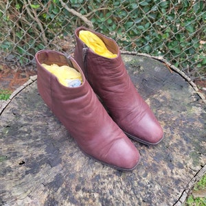 Nine West Vintage Chunky Heel Ankle Booties/Genuine Leather Zip Ankle Boots/90s Vintage Size 10M image 1