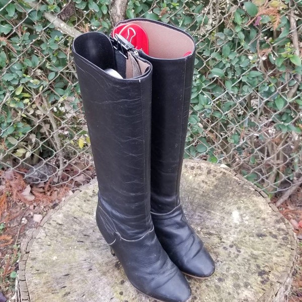 Vintage Riding Boots By Captivators/ Size 6.5 M Tall Black Genuine Leather/ 1980s Women Zip Up Riding Boots.