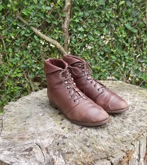 Vintage Leather Brown Granny Lace Up Ankle Boots/W