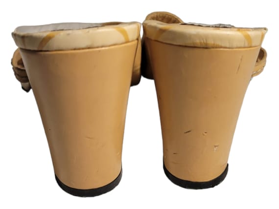 Stuart Weitzman Open Toe Slides Size 6/ Leather S… - image 5