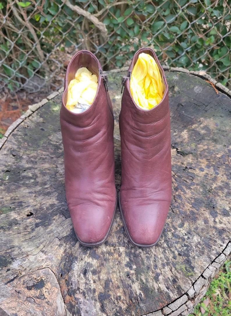 Nine West Vintage Chunky Heel Ankle Booties/Genuine Leather Zip Ankle Boots/90s Vintage Size 10M image 2