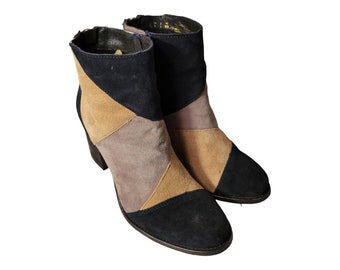 Mark Jenkins Suede Boots/ B00ties. Navy/ Tan/ Taupe Size: US-9/Short Chunky Heel Ankle Booties