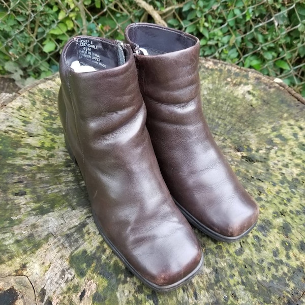 While Mountain “Darla” Brown Ankle Boots Size 6.5/Vintage Leather Zip Up Booties 90s