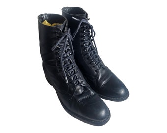 Vintage  CHARLES & DAVID vintage 90s black leather boots, flat lace up granny combat ankle boots- sustainable fashion 6.5 B