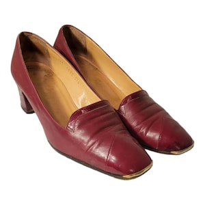 Size 7 Vintage Slip On Shoes By Etienne Aigner/Italian Made Leather Pumps/80s Vintage Shoes