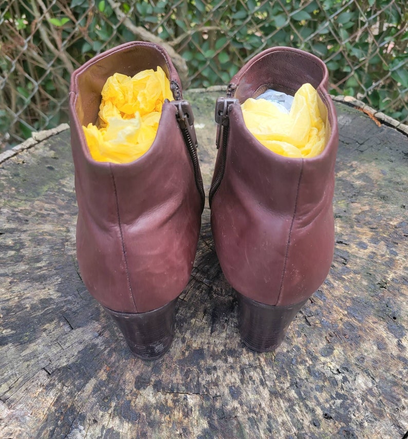 Nine West Vintage Chunky Heel Ankle Booties/Genuine Leather Zip Ankle Boots/90s Vintage Size 10M image 9