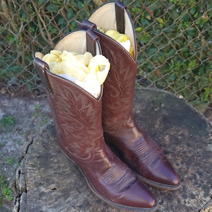 Dan Post Black Cherry Cowhide Leather Round Toe Cowboy Boots 16774 Men&#39;s 9 D/Vintage Western Style Boots