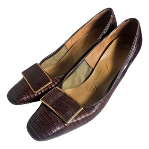 Vintage 1960s Mod Pilgrim Heels // Brown Alligator Lizard Slip On Buckle Pumps Sak Fifth Size 6 image 7