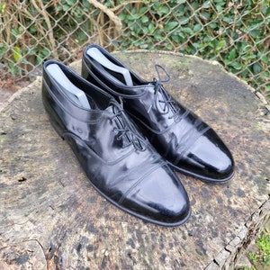 Vintage Johnston and Murphy Black Aristocraft Men's Cap Toe