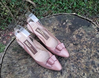 Women Vintage Leather Light Purple Slingback Sandals By Bally of Switzerland Size 6S/Women Designer Shoes/ Women Leather Shoes