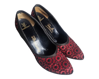 MARTINIQUE Custom Made Red and Black Fabric Pumps w/Floral Embroidery. Sz 7 AAA/ 60S