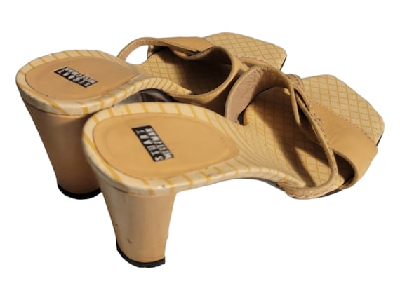 Stuart Weitzman Open Toe Slides Size 6/ Leather S… - image 7