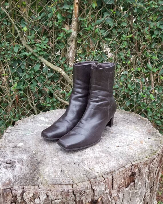 Sz 8.5 1990s Chocolate Brown Leather Ankle Boots/S