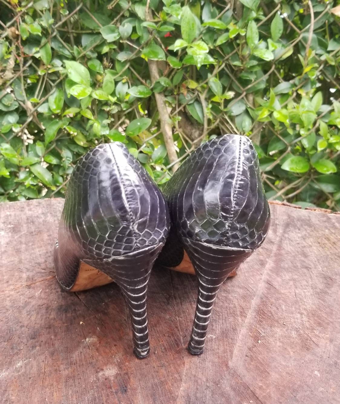 Escarpins Ann Taylor Vert Peau De Serpent Bout Ouvert - Taille US 7, Talon Ultra Haut, Occasion