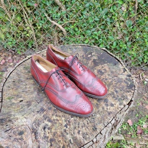 Vintage Men Burgundy Wingtip Oxfords By Johnston and Murphy Size 9.5M/Men Dress Shoes/Men Designer Shoes