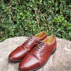 Sz 8.5 Vintage Oxfords/genuine Leather Cap-toe Shoes/1980s Tie up