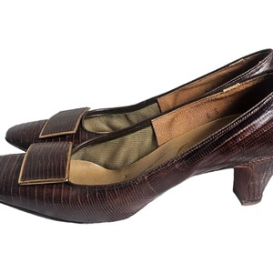 Vintage 1960s Mod Pilgrim Heels // Brown Alligator Lizard Slip On Buckle Pumps Sak Fifth Size 6 image 4