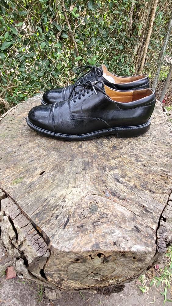 ジョンストン＆マーフィーのヴィンテージ メンズ ブラック レザー  