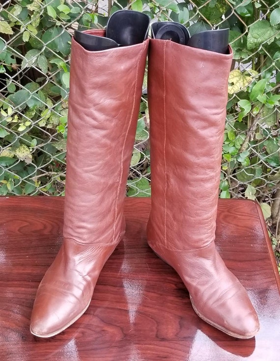 flat pixie boots