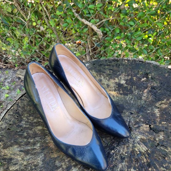 Women Vintage Black Leather Pumps By Moda Size 5.5/Women Dress Shoes/ Women Stacked Heel Shoes