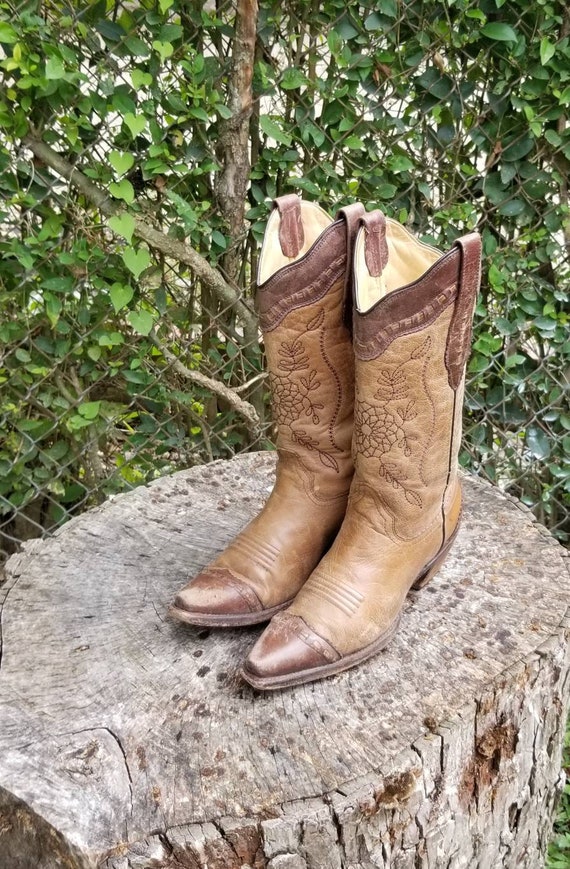 Sz 6.5 Corral Vintage Tan Cowhide Boots 
