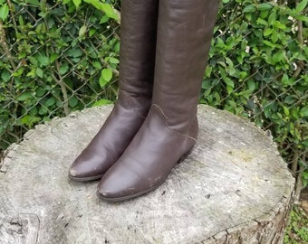 Sz 7 Vintage Riding Boots  By Naturalizer/Genuine Leather Mid-Calf Boots From the 90s