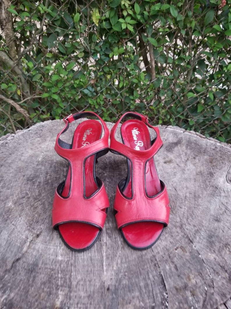 Size 7 Vintage Slingback SandalsGenuine Leather1990sHigh Heels Vittorio