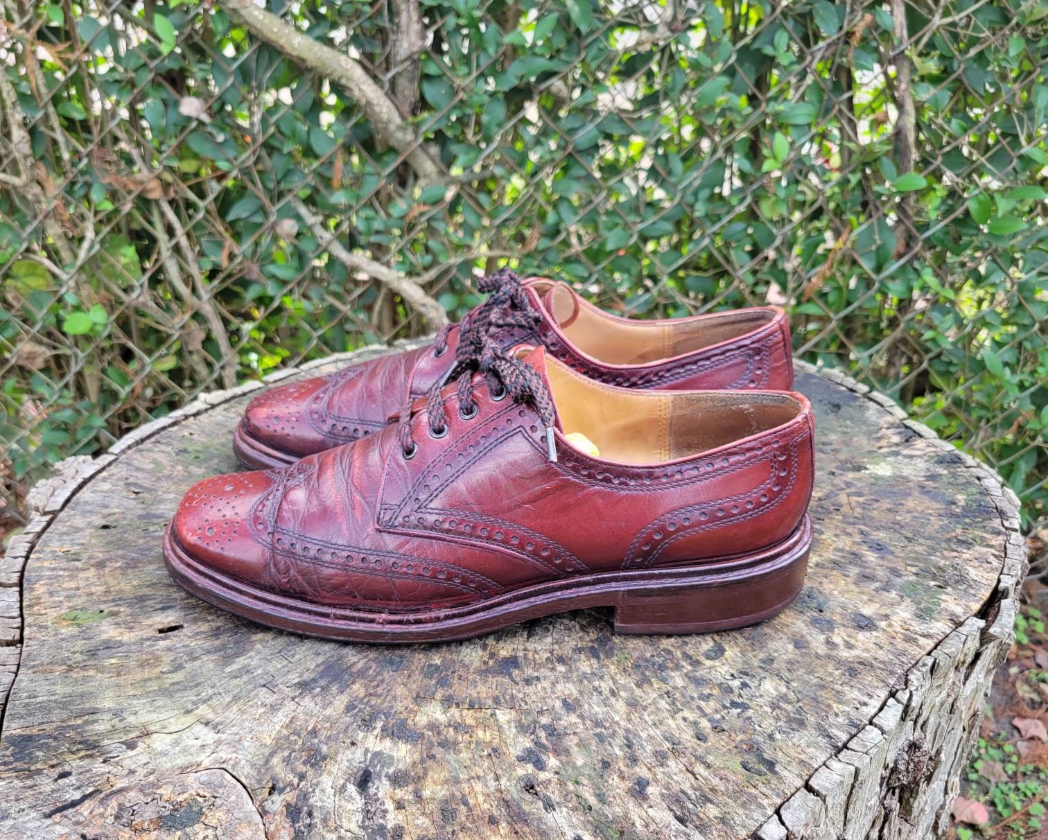 Vintage Burgundy Leather Wingtip Derby Shoes - Men display picture 3