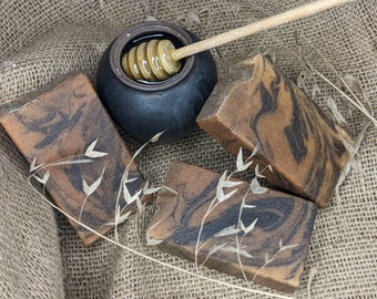Manuka Honey & Oats,  Goat Milk Soap