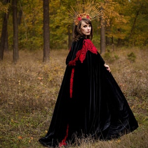 Black halloween cape Festival cloak Hooded wrap Witch cape Medieval cape Halloween costumes Cape with hood Halloween accessory